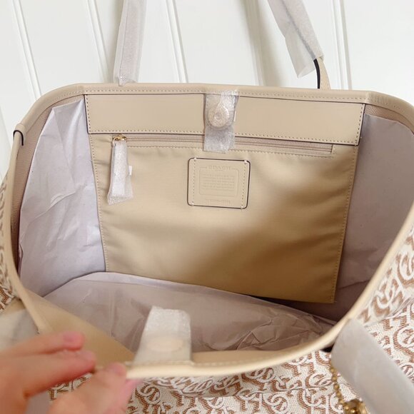 Coach City Tote Bag With Monogram Print - Picture 6 of 7